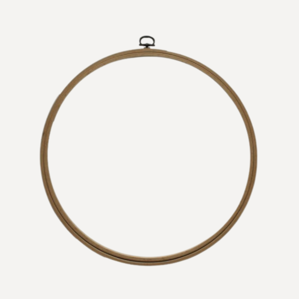 Nurge hanging embroidery hoop frame made of smooth beechwood with a metal hook, available in sizes 13–22 cm.